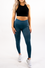 Load image into Gallery viewer, Seamless Leggings, Navy Blue

